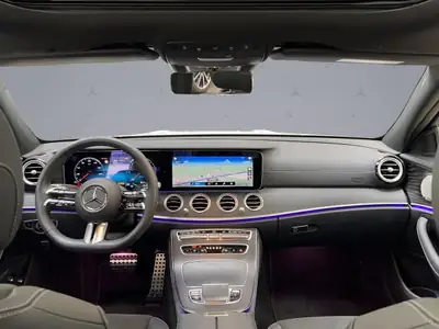 Mercedes-Benz E 300 e AMG Line 4matic — Hybride rechargeable, 33 000 km, design premium — Miniature 12