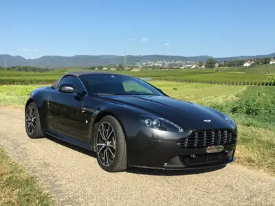 Aston Martin V8 Vantage 4.7 S SP10 Sportshift — Cabriolet de prestige, 39 000 km seulement — dettaglio