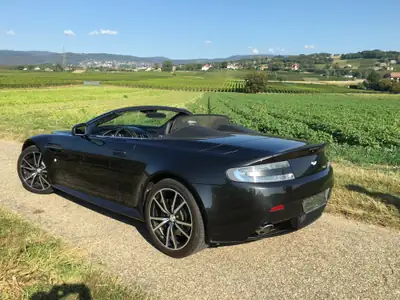 Aston Martin V8 Vantage 4.7 S SP10 Sportshift — Cabriolet de prestige, 39 000 km seulement — interni