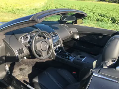 Aston Martin V8 Vantage 4.7 S SP10 Sportshift — Cabriolet de prestige, 39 000 km seulement — Miniatura 9