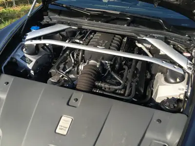Aston Martin V8 Vantage 4.7 S SP10 Sportshift — Cabriolet de prestige, 39 000 km seulement — Miniatura 11