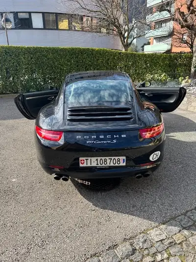 Porsche 911 Carrera S PDK — Coupé sportif 400 ch, 52'000 km seulement — vue extérieure