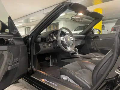 Porsche 911 Cabrio Carrera 4 GTS PDK — Cabriolet sportif légendaire, 85'000 km seulement — Miniature 16