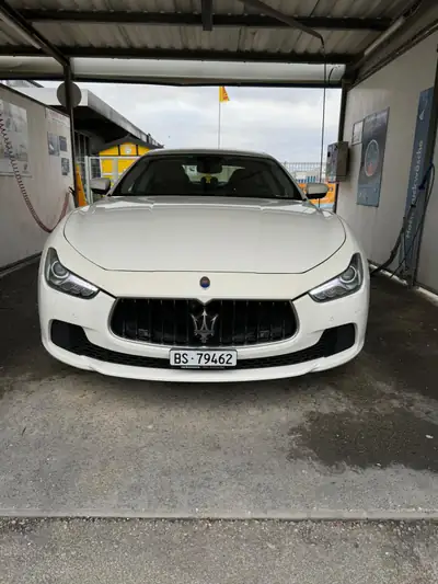 Maserati Ghibli D 3.0 V6 — Berline italienne de prestige, 120'000 km seulement — exterior view
