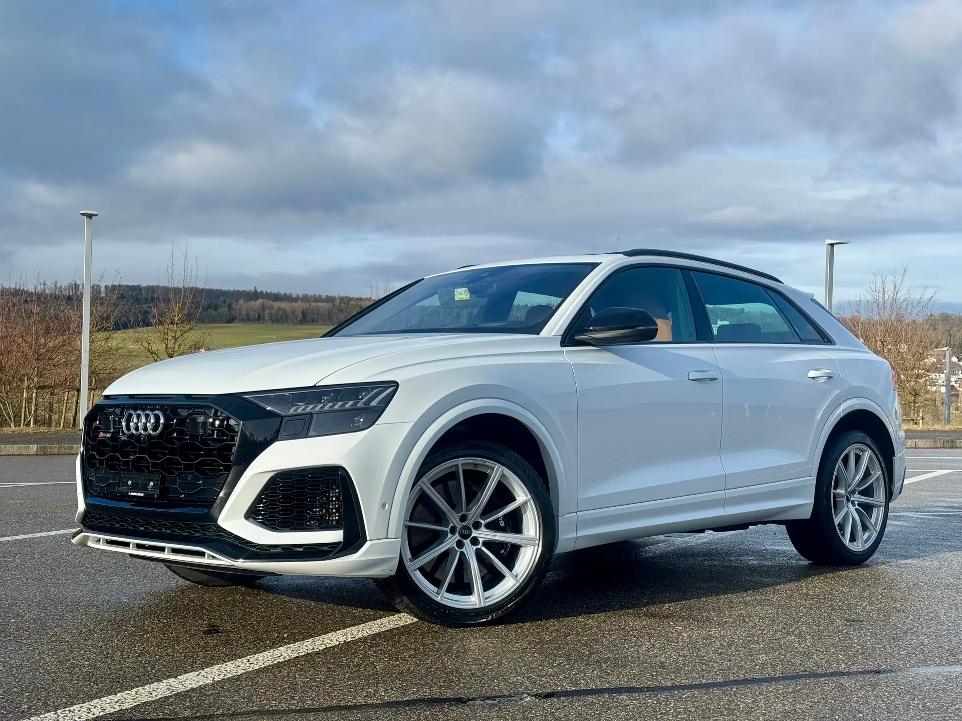 Audi RSQ8 quattro — SUV haute performance 600 ch, 35 000 km seulement
