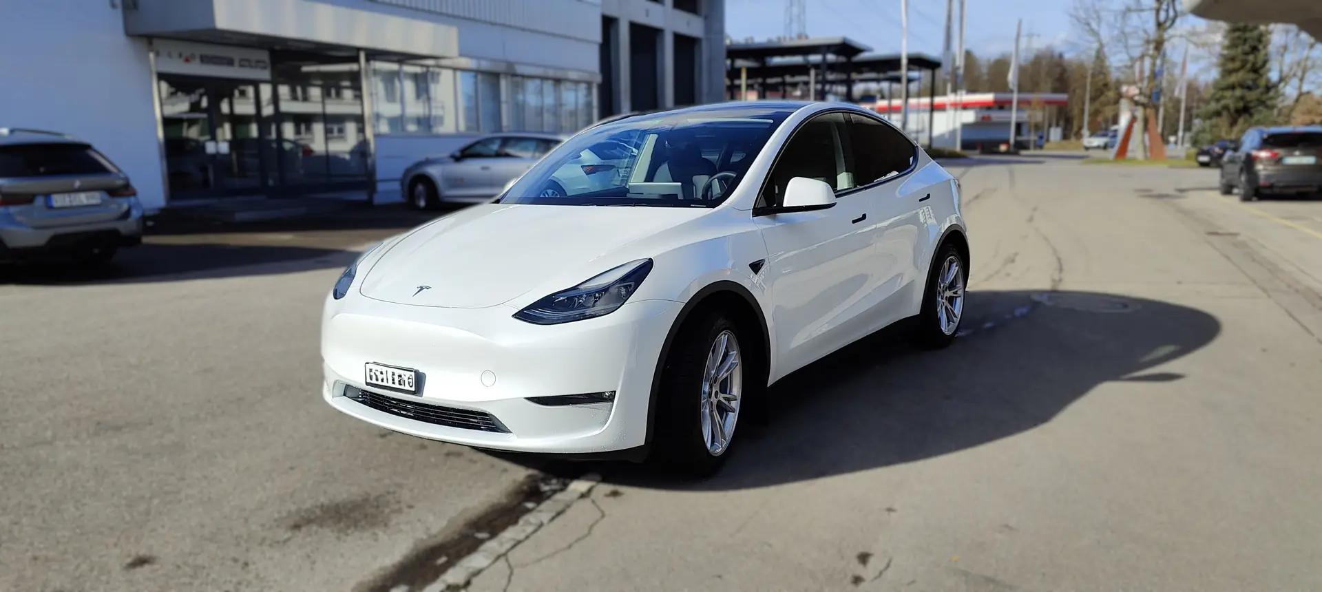 Tesla Model Y Long Range — SUV électrique spacieux, 32 000 km seulement