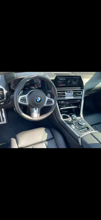 BMW M850i xDrive Cabriolet — Roadster haute performance, 530 ch, 23 000 km seulement — Thumbnail 8