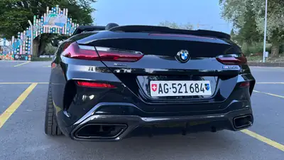 BMW M850i xDrive Cabriolet — Roadster haute performance, 530 ch, 23 000 km seulement — Thumbnail 7