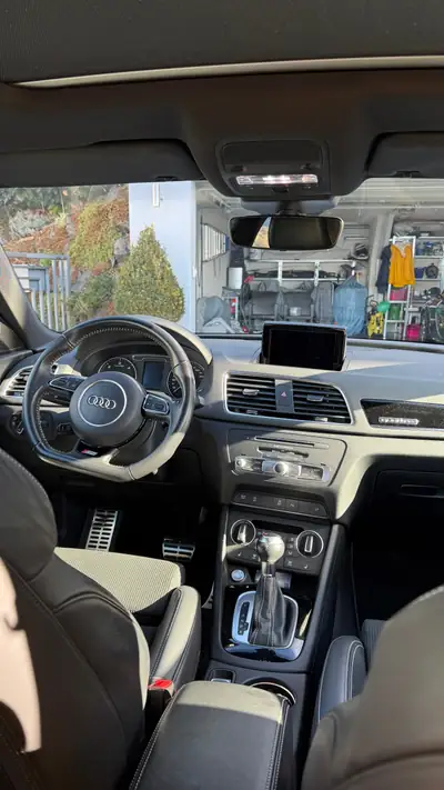 Audi Q3 2.0 TDI quattro S-tronic — SUV robuste, 90'000 km, transmission intégrale — cruscotto