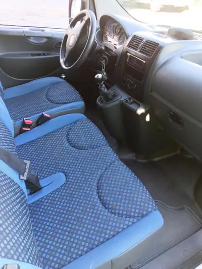 Fiat Scudo 2.0 MJ 2013 — Monospace utilitaire 9 places, diesel économique — intérieur