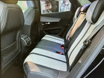 Peugeot 3008 300e Hybrid4 GT — SUV hybride rechargeable, 69 500 km, traction intégrale — Thumbnail 9