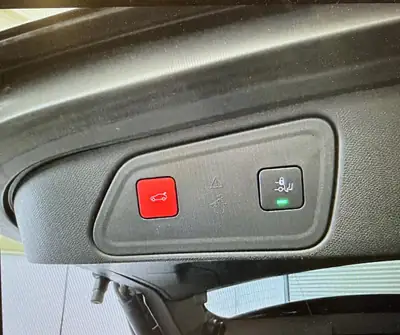 Peugeot 3008 300e Hybrid4 GT — SUV hybride rechargeable, 69 500 km, traction intégrale — Thumbnail 18