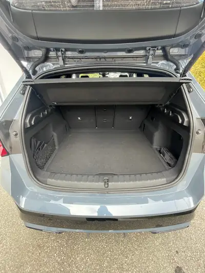 BMW iX1 xDrive 30 M Sport — SUV électrique performant, 33 800 km seulement — Miniatur 9