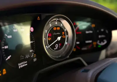 Porsche 911 Turbo PDK — Performance extrême, 24 000 km, garantie prolongée jusqu'en 2028 — Miniatura 12