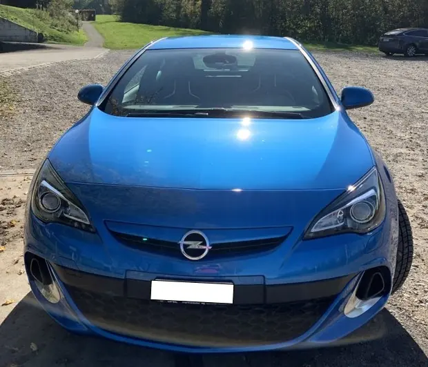 Opel Astra GTC 2.0i Turbo OPC — Coupé sportif 280 ch, faible kilométrage — vue extérieure