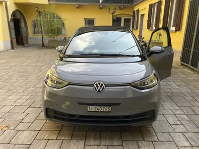 Volkswagen ID.3 PRO 150 kW — Citadine électrique moderne, seulement 10'000 km — dashboard