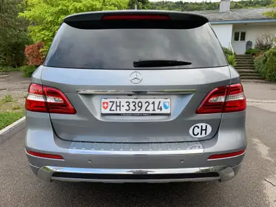 Mercedes-Benz ML 350 BlueTEC — SUV premium diesel 4×4, cuir et toit panoramique — Miniature 7