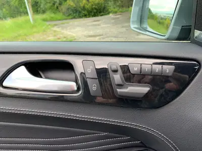 Mercedes-Benz ML 350 BlueTEC — SUV premium diesel 4×4, cuir et toit panoramique — Miniature 12