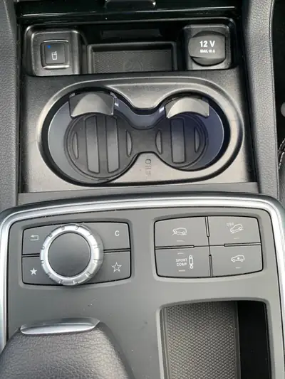 Mercedes-Benz ML 350 BlueTEC — SUV premium diesel 4×4, cuir et toit panoramique — Miniature 13