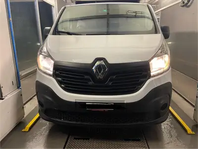 Renault Trafic 1.6 dCi 120 — Utilitaire robuste, 200 000 km, sans sinistre — side view