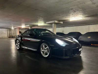 Porsche 911 Turbo Cabrio 2005 — Légendaire roadster turbo, boîte manuelle d'exception — vista esterna