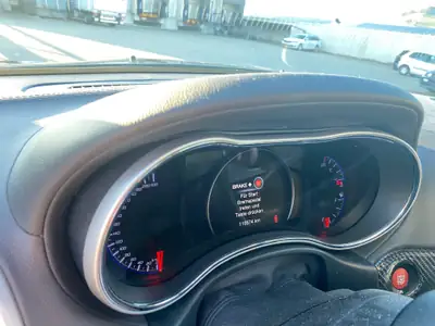 Jeep Grand Cherokee SRT 6.4 V8 — Muscle SUV américain, 468 ch, entretien complet — Miniature 11