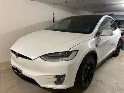 Tesla Model X Maximale Reichweite — SUV électrique 562 ch, autonomie exceptionnelle — Thumbnail 7