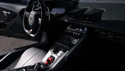 Lamborghini Huracán LP610-4 Coupé — Supercar 610 ch, kilométrage quasi neuf — arrière
