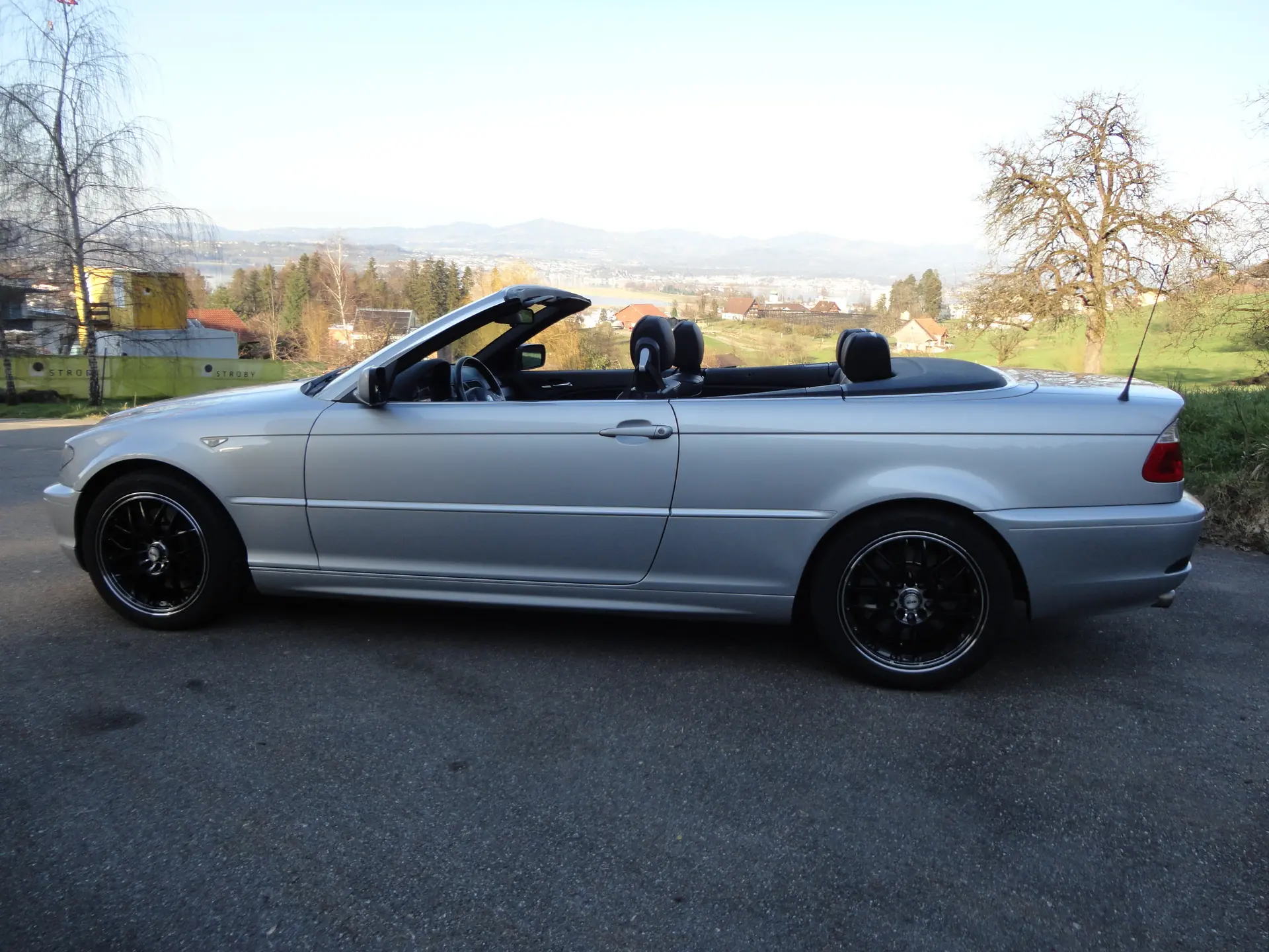 BMW 330Ci Cabriolet — Youngtimer élégant, moteur 231 ch, contrôle technique frais — vue extérieure