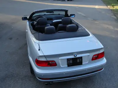 BMW 330Ci Cabriolet — Youngtimer élégant, moteur 231 ch, contrôle technique frais — tableau de bord