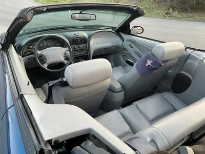 Ford Mustang GT Convertible 2000 — Légende américaine décapotable, 69'000 km — Miniatura 9