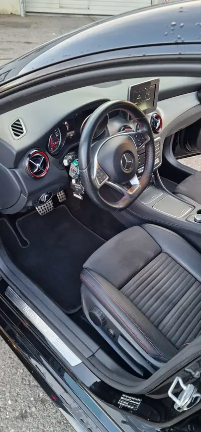 Mercedes-Benz CLA 250 Shooting Brake — Élégance sportive et polyvalence 4x4 — dettaglio