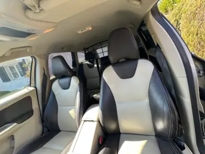 Volvo XC60 Diesel — SUV coupé élégant, transmission automatique, sans sinistre — Detail