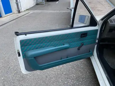 Opel Corsa A 1.3 Spider Irmscher 1987 — Cabriolet de collection, moteur essence fiable — intérieur