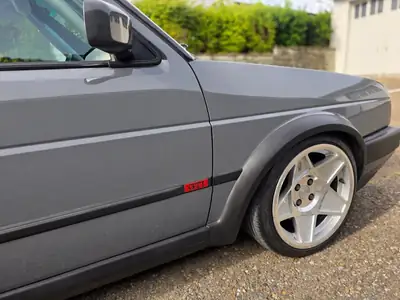 VW Golf 1800 GTI G60 — Une légende des années 90 restaurée avec passion — Miniatur 11