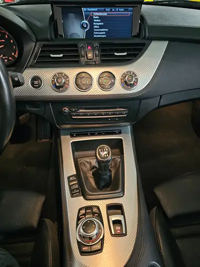 BMW Z4 sDrive35i — Cabriolet sportif, 306 ch et transmission manuelle — Miniature 15