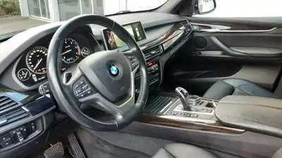 BMW X5 xDrive 30d — SUV premium performant, 146'000 km, sans sinistre — Armaturenbrett