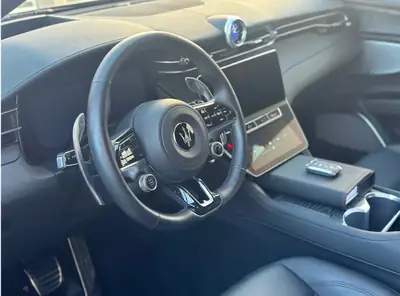 Maserati Grecale 2.0 MHEV GT — SUV hybride sportif, 20'000 km seulement — rear view