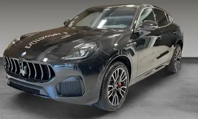Maserati Grecale 2.0 MHEV GT — SUV hybride sportif, 20'000 km seulement — dashboard