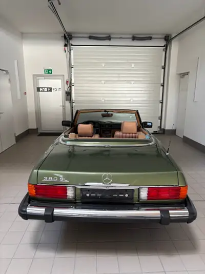 Mercedes-Benz SL 380 — Roadster mythique 1984, 16500 km seulement, version US rare — Miniatura 8