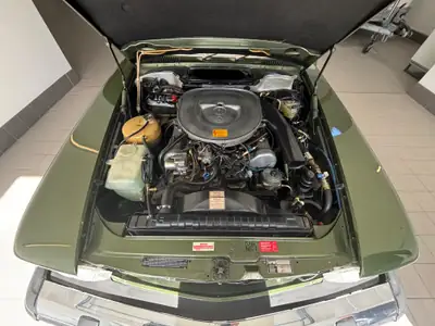 Mercedes-Benz SL 380 — Roadster mythique 1984, 16500 km seulement, version US rare — Miniatura 11