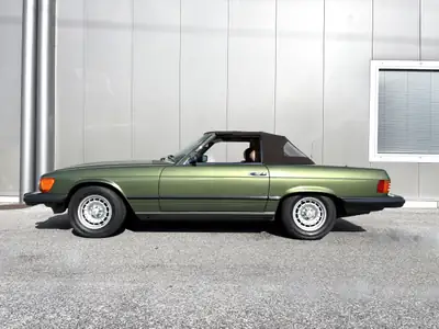 Mercedes-Benz SL 380 — Roadster mythique 1984, 16500 km seulement, version US rare — Miniatura 15