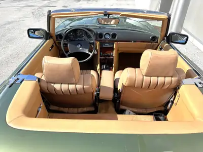 Mercedes-Benz SL 380 — Roadster mythique 1984, 16500 km seulement, version US rare — Miniatura 19