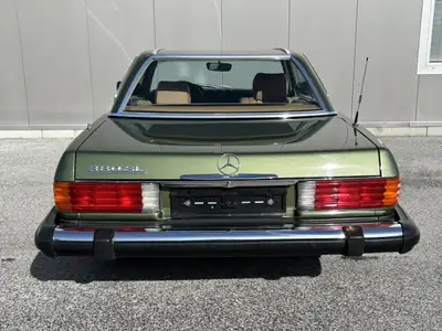 Mercedes-Benz SL 380 — Roadster mythique 1984, 16500 km seulement, version US rare — Miniatura 25