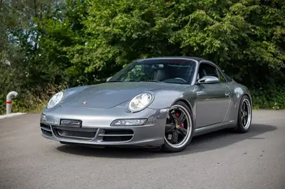 Porsche 911 Carrera S Cabrio 997 — Roadster légendaire, seulement 1000 km au compteur — vue extérieure