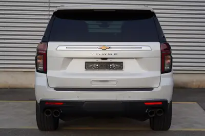 Chevrolet Tahoe High Country 6.2 AWD — SUV 7 places muscular, 426 ch, entretien neuf — arrière