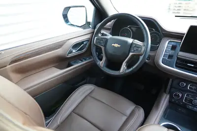 Chevrolet Tahoe High Country 6.2 AWD — SUV 7 places muscular, 426 ch, entretien neuf — Miniature 8