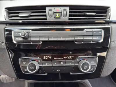 BMW X2 xDrive 25e Steptronic — Hybride rechargeable sportif, 79'850 km seulement — Miniature 16