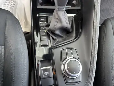 BMW X2 xDrive 25e Steptronic — Hybride rechargeable sportif, 79'850 km seulement — Miniature 21