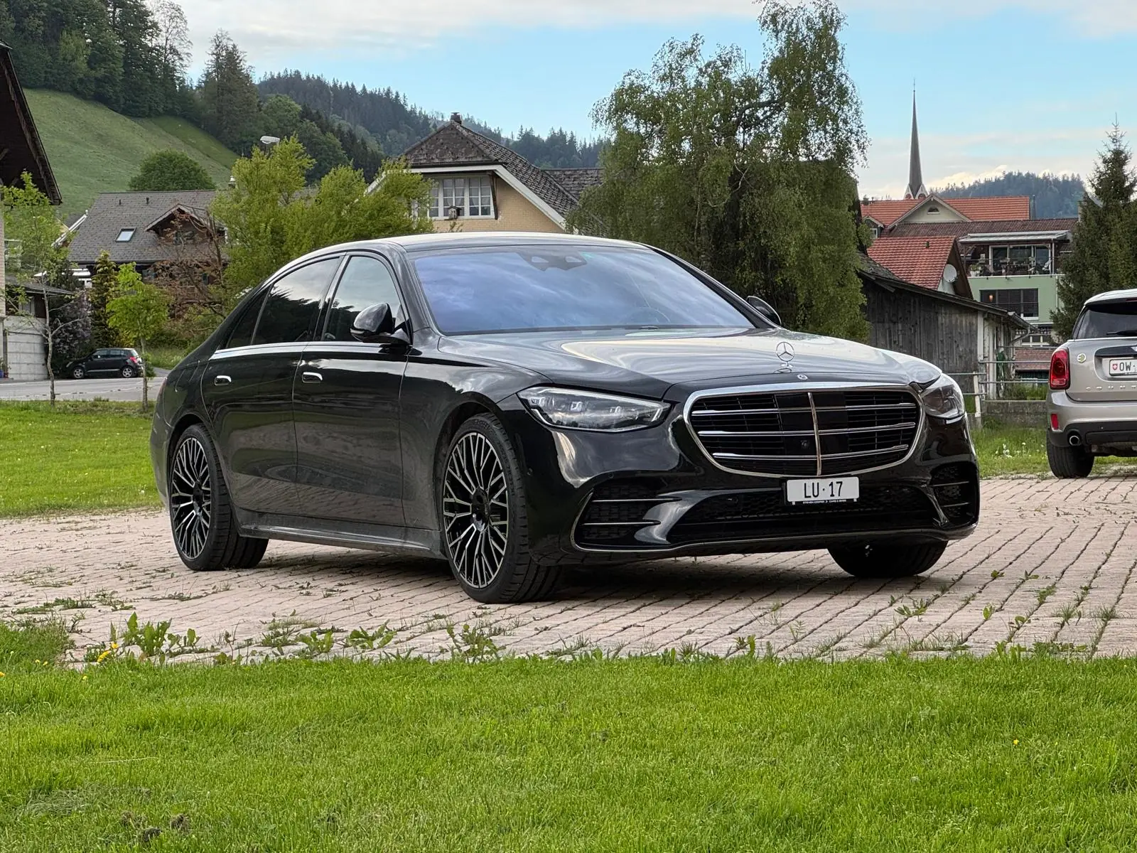 Mercedes-Benz S 580 e L 4Matic AMG Line — Berline hybride rechargeable, 28 000 km seulement